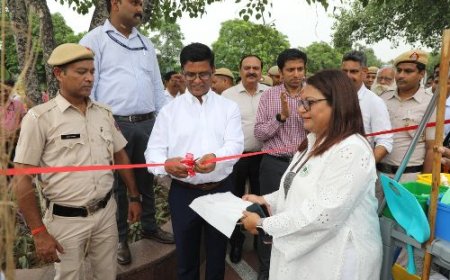 एनडीएमसी अध्यक्ष ने कनॉट प्लेस में कचरे को कम करने, पुनः उपयोग करने और रीसाइकिल करने को बढ़ावा देने के लिए रीसाइकिल मेला शुरू किया,