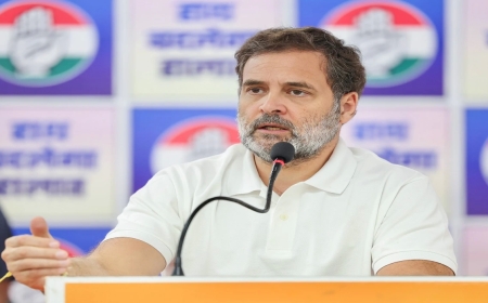 राहुल गांधी ने कहा : "अंग्रेजी शर्म नहीं, शक्ति है"