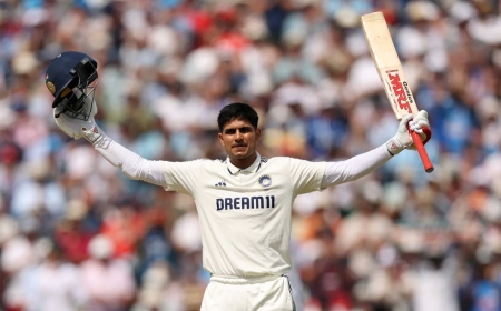 269 रन की ऐतिहासिक पारी के बाद शुभमन गिल को मिला स्टैंडिंग ओवेशन