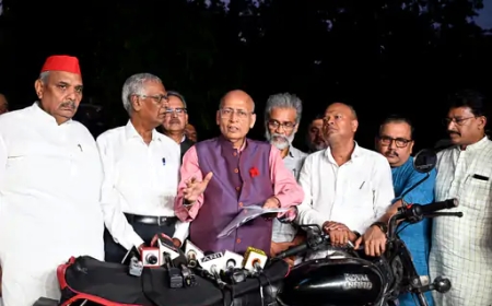 बिहार वोटर लिस्ट संशोधन पर INDIA गुट ने चुनाव आयोग से की बैठक