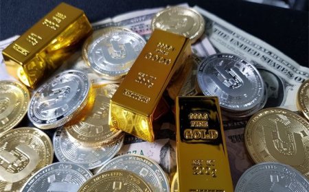 आज सोने और चांदी के दाम में गिरावट देखी गई है: