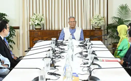 बांग्लादेश विमान दुर्घटना में भारतीय डॉक्टरों को धन्यवाद: यूनुस ने जताई आभार—चार देशों की मेडिकल टीमें मिलीं सहयोग हेतु