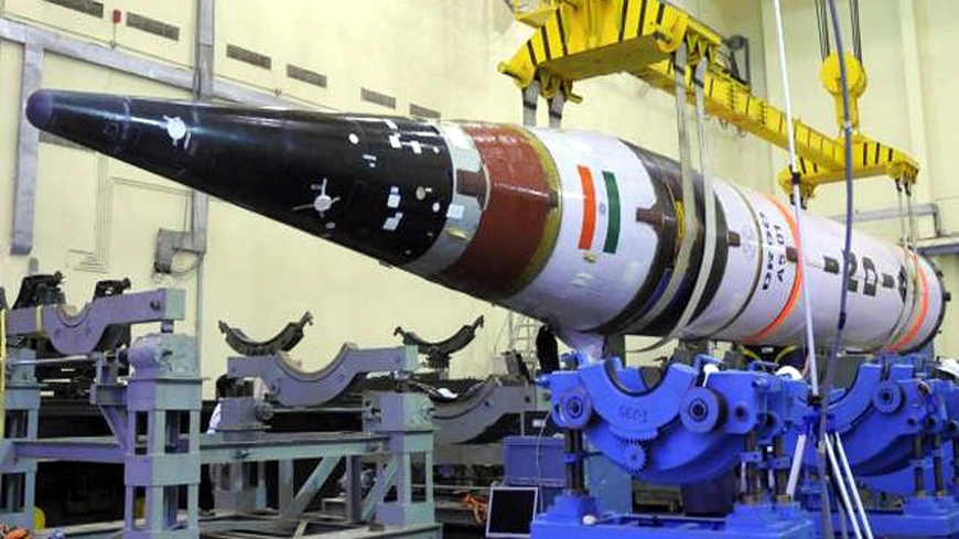 “भारत अमेरिका जैसे ‘बंकर-बस्टर’ मिसाइल बना रहा है — Agni‑5 आधारित हथियार 80‑100 मीटर अंदर तक पैठ सकेगा”