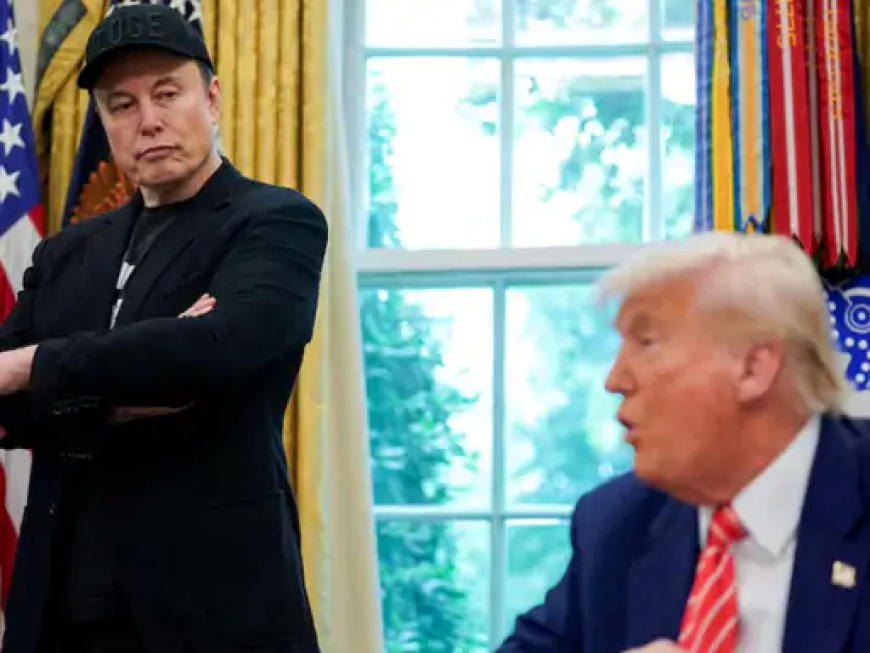 डोनाल्ड ट्रंप ने 6–7 जुलाई 2025 को एलन मस्क द्वारा "America Party" नाम से नई तृतीय राजनीतिक पार्टी शुरू करने की पेशकश पर तीखी प्रतिक्रिया दी,