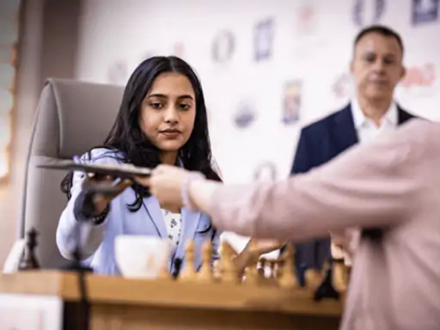 “दिव्या देशमुख ने FIDE विमेंस वर्ल्ड कप में फाइनल में जगह बनाई—पहली भारतीय महिला”