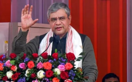 दिल्ली भगदड़—रेल मंत्री बोले, सामान गिरने से हुआ हादसा; बयान में 'भगदड़' शब्द का जिक्र नहीं