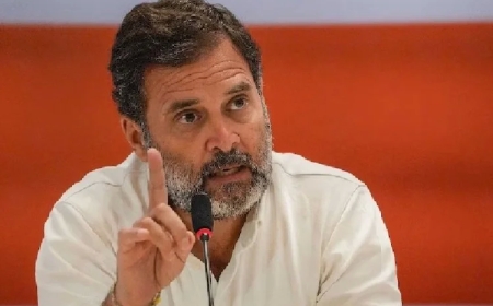 राहुल गांधी बोले – चुनाव अधिकारी वोटों की चोरी कर रहे, हम उन्हें नहीं छोड़ेंगे, चाहे वे रिटायर हो जाएं