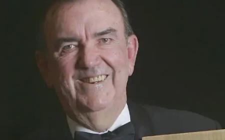 पूर्व ऑस्ट्रेलियाई कप्तान और कोच बॉब सिम्पसन का निधन