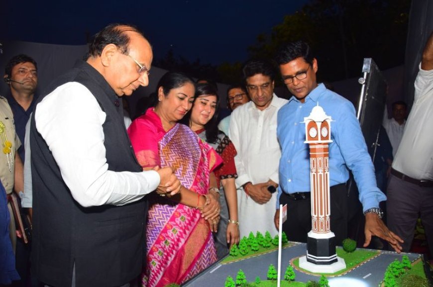 माननीय उपराज्यपाल, श्री वी.के. सक्सेना ने तालकटोरा-मंदिर मार्ग जंक्शन पर एनडीएमसी के समय स्तम्भ ( क्लॉक टावर ) का शिलान्यास किया।