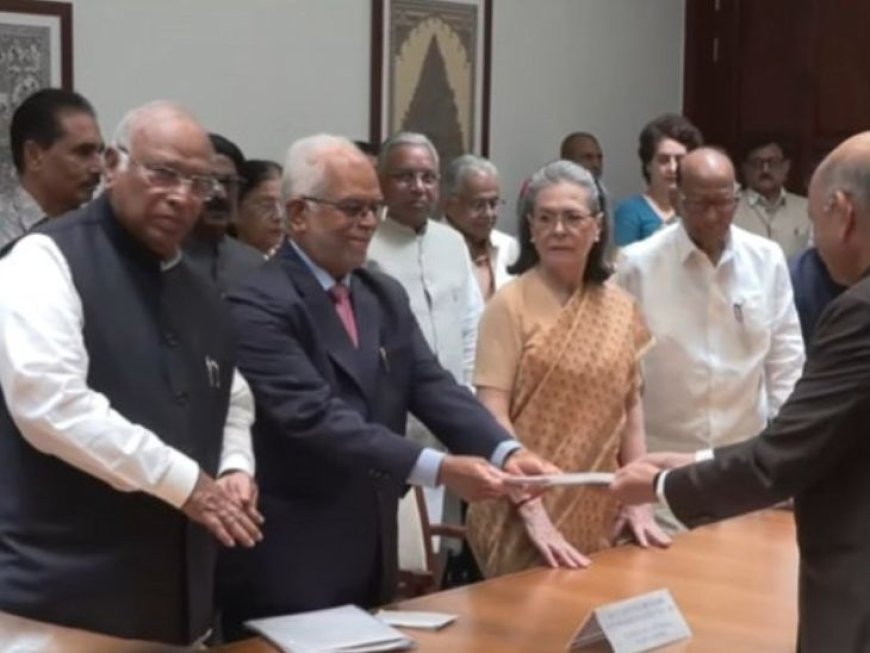 उपराष्ट्रपति चुनाव: I.N.D.I.A उम्मीदवार बी. सुदर्शन रेड्डी ने दाखिल किया नामांकन