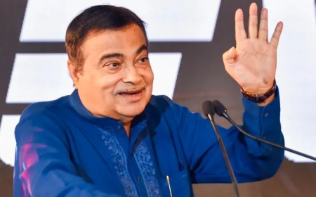 गडकरी बोले – धर्म के काम से मंत्री और नेताओं को दूर रखें