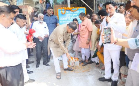 दिल्ली सरकार के मंत्री - श्री प्रवेश वर्मा ने जेजे क्लस्टर के घरों में पाइप से पानी की आपूर्ति सुनिश्चित करने हेतु एक परियोजना का किया उद्घाटन,