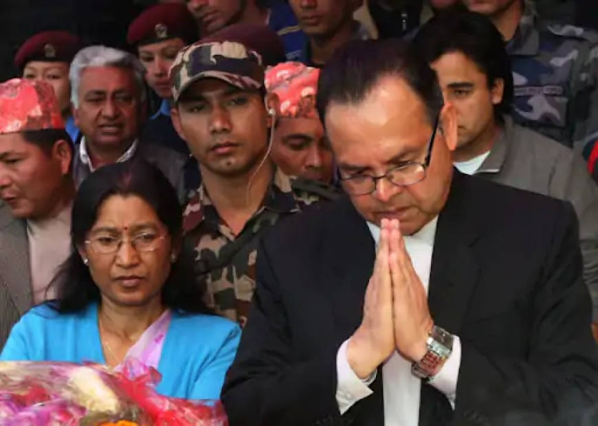 नेपाल हिंसा: पूर्व पीएम की पत्नी को जिंदा जलाया गया — लोकतंत्र संकट की ओर बढ़ता देश