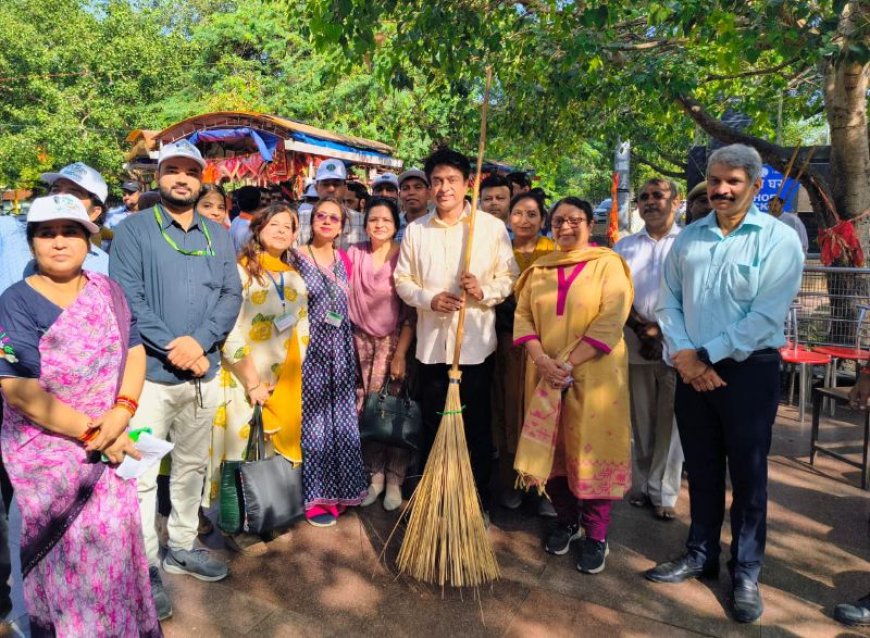 पंडित दीनदयाल उपाध्याय की जयंती पर, एनडीएमसी ने "एक दिन - एक घंटा - साथ" स्वच्छ्ता के लिए श्रमदान कार्यक्रम का आयोजन किया,