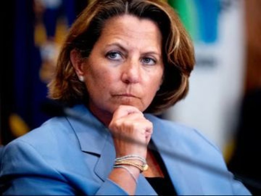 ट्रम्प ने माइक्रोसॉफ्ट से ग्लोबल अफेयर्स प्रेसिडेंट को हटाने की मांग की