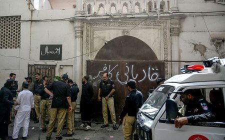 पाकिस्तान में नमाज के दौरान अहमदिया मुस्लिमों पर फायरिंग — धार्मिक असहिष्णुता पर फिर उठा सवाल