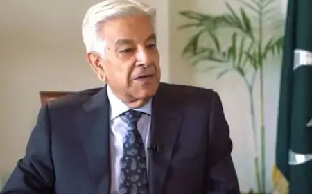 पाकिस्तान के रक्षामंत्री ने अफगानियों से देश छोड़ने की अपील की – क्षेत्रीय तनाव बढ़ा