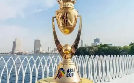 एशिया कप ट्रॉफी दुबई से अबू धाबी पहुंची — उत्साह और जोश से गूंज उठा यूएई