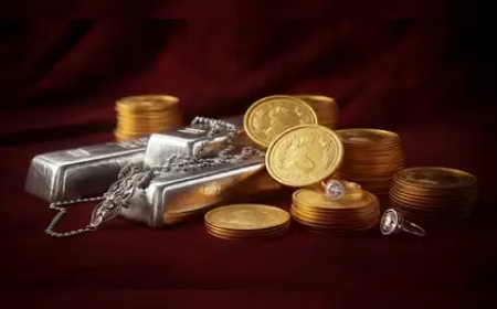 सोना एक दिन में ₹1,836 और चांदी ₹4,417 सस्ती — कीमती धातुओं में अचानक गिरावट से बाजार में हलचल