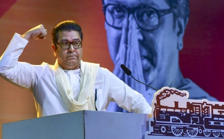 राज ठाकरे का बड़ा दावा: “मेरे पास फर्जी वोटर्स की लिस्ट है”, चुनाव आयोग और सरकार पर निशाना