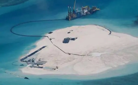 Arabian Sea में सिंध तट से लगभग 30 किलोमीटर दूर Pakistan Petroleum Limited द्वारा बन रही कृत्रिम द्वीप परियोजना