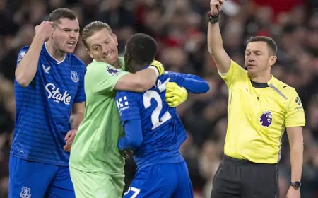 प्रीमियर लीग में विवाद: इद्रिसा गुए द्वारा साथी खिलाड़ी कीन को थप्पड़ मारने की घटना—तनाव, टीम स्पिरिट और फुटबॉल संस्कृति का विश्लेषण