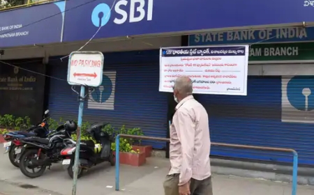 अगले महीने बैंक 18 दिन बंद रहेंगे — आपको क्या सावधानियाँ रखनी चाहिए?