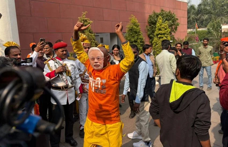 बिहार चुनाव की जीत का जश्न दिल्ली में—समर्थकों में उत्साह, पार्टी दफ्तरों में रातभर रौनक