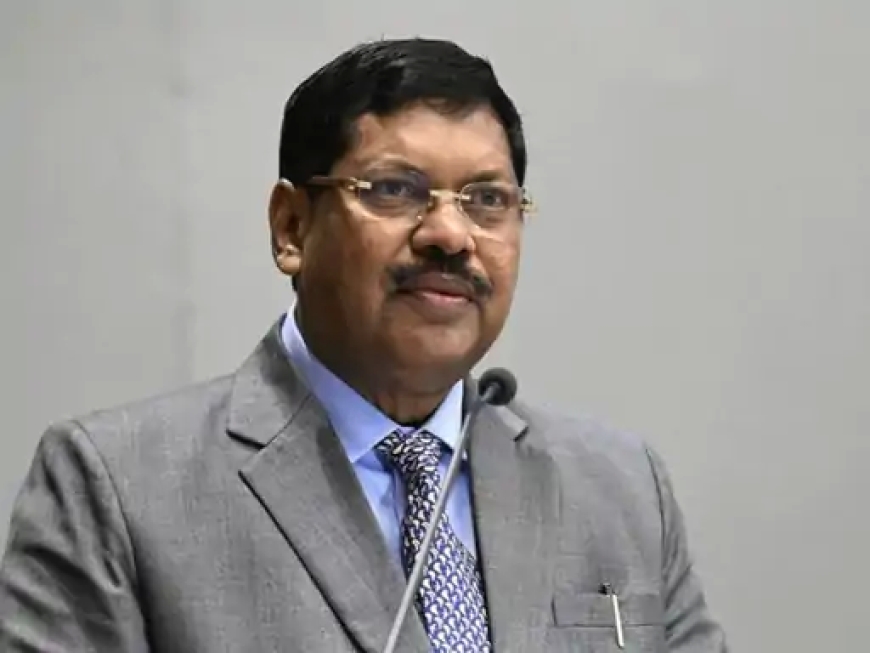 CJI बी.आर. गवई का बयान — “मैं बौद्ध धर्म को मानता हूँ, लेकिन पूरी तरह सेक्युलर हूँ”