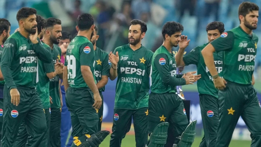 टी-20 ट्राई सीरीज में पाकिस्तान 6 रन से हारा: आखिरी ओवर में मैच फिसला