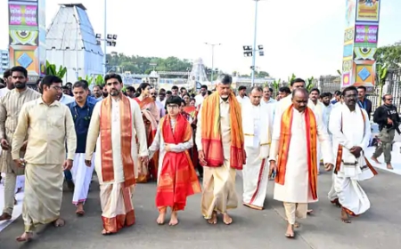 तिरुपति मंदिर में ‘दुपट्टा घोटाले’ का खुलासा — श्रद्धालुओं की आस्था पर फिर सवाल, प्रशासनिक व्यवस्था पर उठे गंभीर प्रश्न