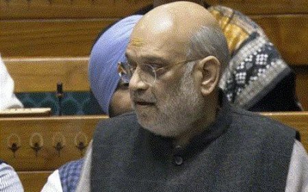 लोकसभा में अमित शाह के कथित आपत्तिजनक शब्द पर विवाद तेज — सदन की गरिमा, राजनीतिक मर्यादा और विपक्ष की तीखी प्रतिक्रिया पर विस्तृत रिपोर्ट