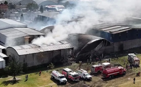 मैक्सिको में इमरजेंसी लैंडिंग के दौरान प्लेन क्रैश, राहत और बचाव कार्य तेज