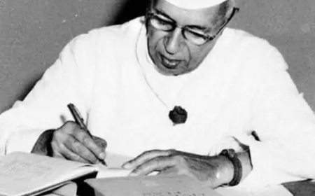 दस्तावेज़ों पर टकराव: सरकार का आरोप—नेहरू से जुड़े काग़ज़ात सोनिया गांधी ने अब तक नहीं लौटाए