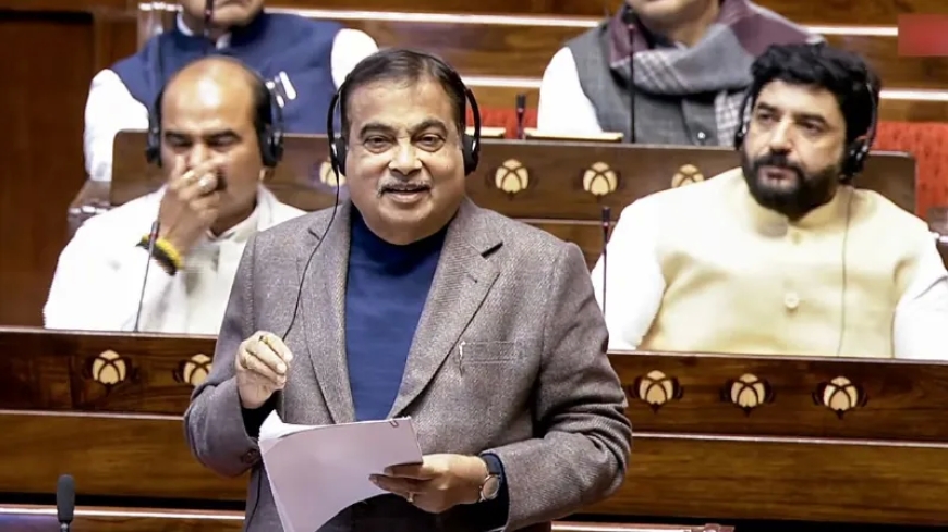 सड़क हादसों पर सरकार की बड़ी चिंता: हर साल 5 लाख दुर्घटनाओं में 1.8 लाख मौतें, 10 मिनट में एंबुलेंस पहुंचाने की योजना तैयार