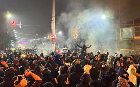 ईरान में हालात बिगड़े: भारत सरकार ने भारतीय नागरिकों को तुरंत निकलने की सलाह दी