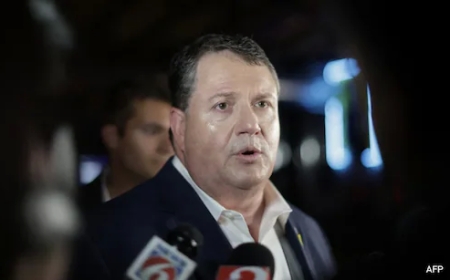 अमेरिकी सांसद के विवादित बयान पर बवाल: नस्लीय और धार्मिक टिप्पणी से बढ़ा तनाव