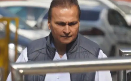 मनी-लॉन्ड्रिंग केस में ED के सामने पेश हुए अनिल अंबानी, पूछताछ तेज