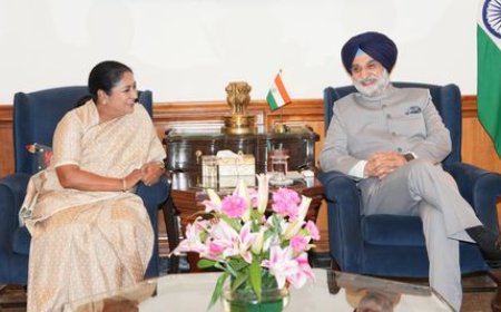 तरनजीत सिंह संधू ने संभाली दिल्ली के उपराज्यपाल की जिम्मेदारी, हाईकोर्ट के चीफ जस्टिस ने दिलाई शपथ