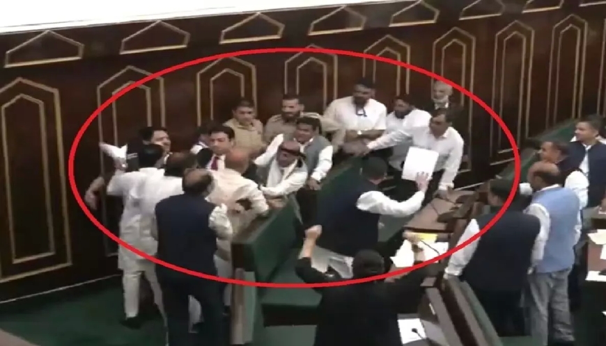 जम्मू-कश्मीर विधानसभा में हंगामा—भाजपा और कांग्रेस विधायकों के बीच हाथापाई,