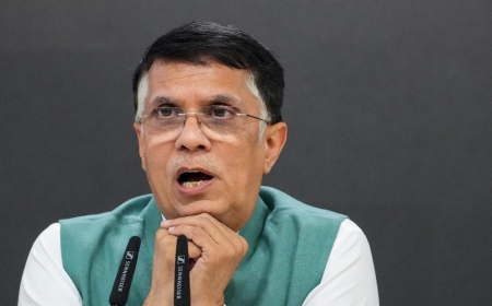 पवन खेड़ा के घर असम पुलिस की छापेमारी—राजनीतिक हलकों में बढ़ी हलचल