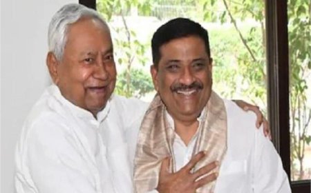 “सरकार कोई भी बने, नेतृत्व नीतीश का ही रहेगा”: सियासी संकेतों के बीच संजय झा का बड़ा बयान