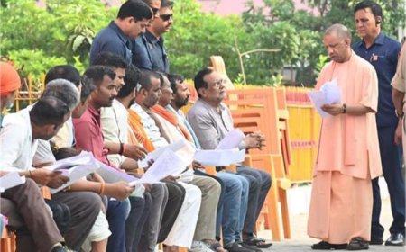 मानवीय संवेदना की मिसाल—मां की गुहार सुन भावुक हुए CM योगी, बच्चे के इलाज के लिए तुरंत आयुष्मान कार्ड के निर्देश