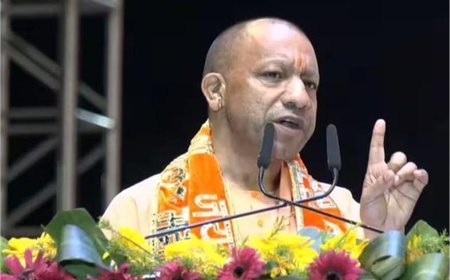 “महिला-विरोधी रवैये के खिलाफ जनाक्रोश”: योगी आदित्यनाथ का कांग्रेस-सपा पर हमला