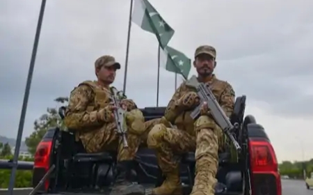 पाकिस्तान का अफगानिस्तान पर मिसाइल हमला: 7 लोगों की मौत, बढ़ा तनाव