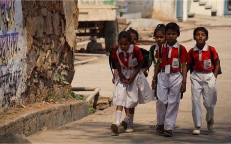Summer Holidays 2026: भीषण गर्मी के कारण जल्दी छुट्टियों का ऐलान, दिल्ली-NCR समेत कई राज्यों में स्कूल बंद