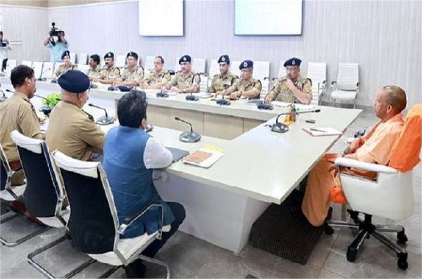UP Police में 81 हजार भर्ती का मेगा प्लान: युवाओं के लिए सुनहरा मौका, जानें किन पदों पर होगी सीधी नियुक्ति
