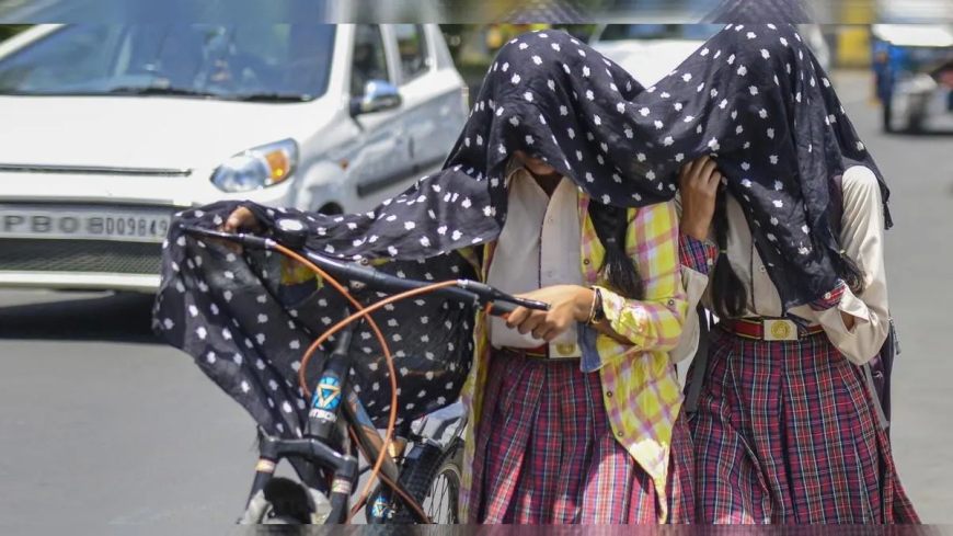 Punjab में स्कूल टाइमिंग बदलने की मांग तेज, भीषण गर्मी से बच्चों की सेहत पर खतरा