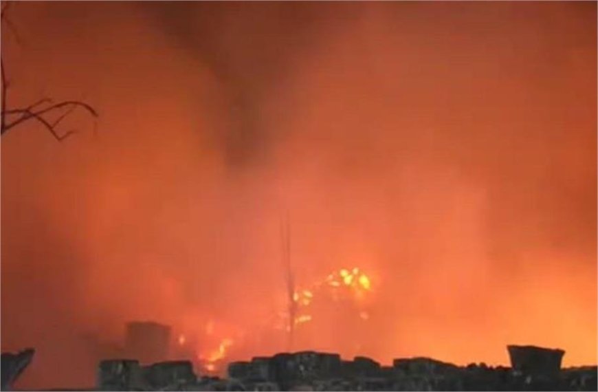 आधी रात का अग्निकांड: शकूर बस्ती में 100 से ज्यादा झुग्गियां राख, हजारों लोगों का उजड़ा आशियाना