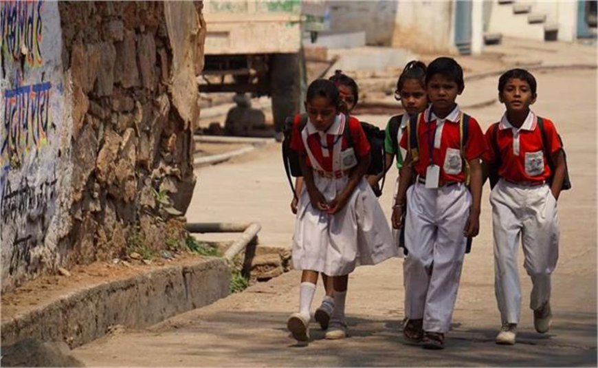 Summer Holidays 2026: भीषण गर्मी के कारण जल्दी छुट्टियों का ऐलान, दिल्ली-NCR समेत कई राज्यों में स्कूल बंद